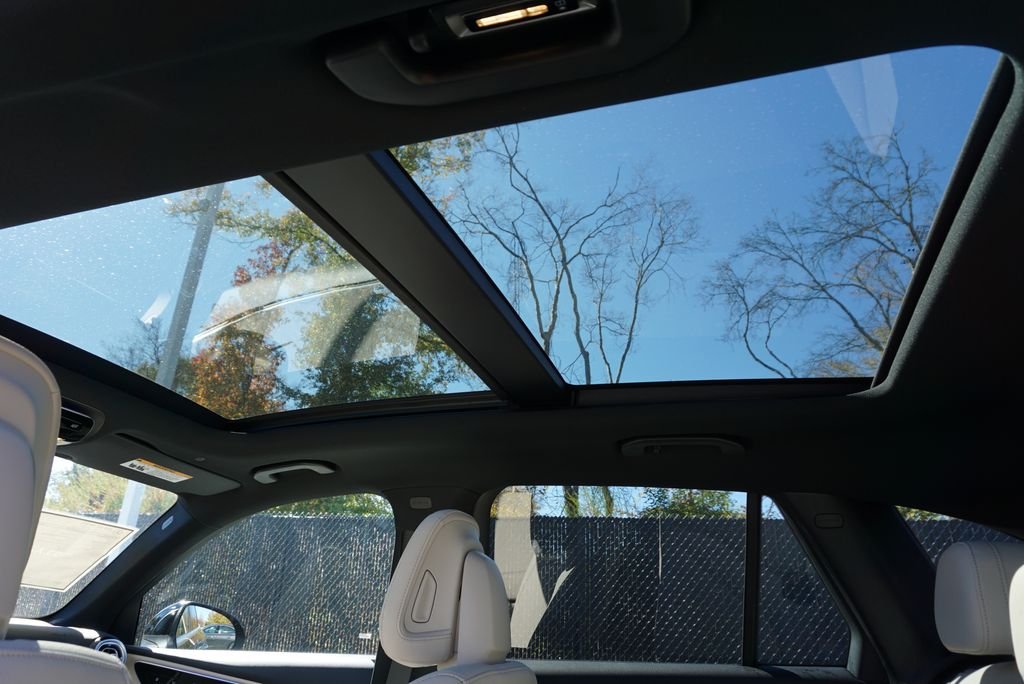 Used 2026 Black Mercedes-Benz GLC 300 image 16