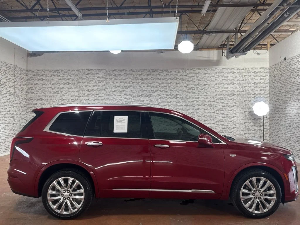 Used 2020 Red Horizon Tintcoat Cadillac Premium Luxury image 8