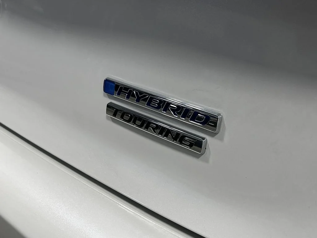 New 2026 Platinum White Pearl Honda Touring Hybrid image 6