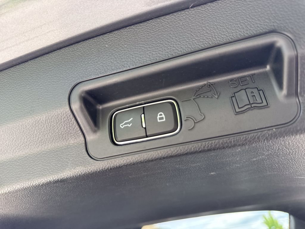 Used 2023 Gray Ford XLT image 35