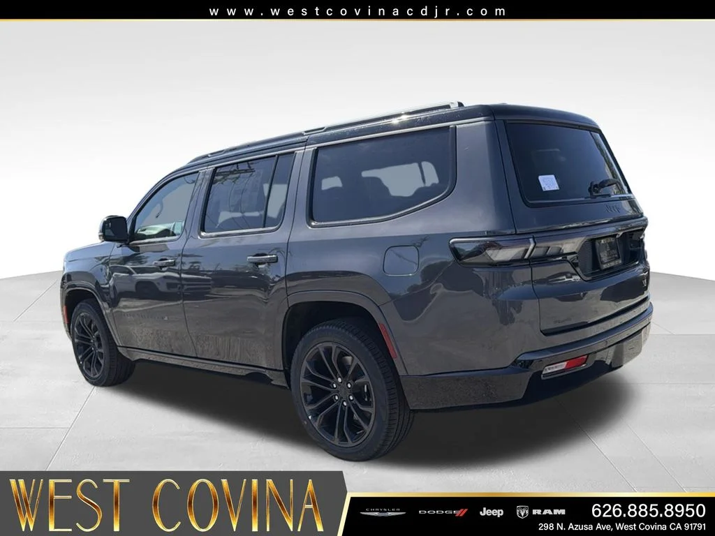 New 2026 Baltic-Gray Metallic Clear-Coat Exterior Paint Jeep Summit Reserve image 11