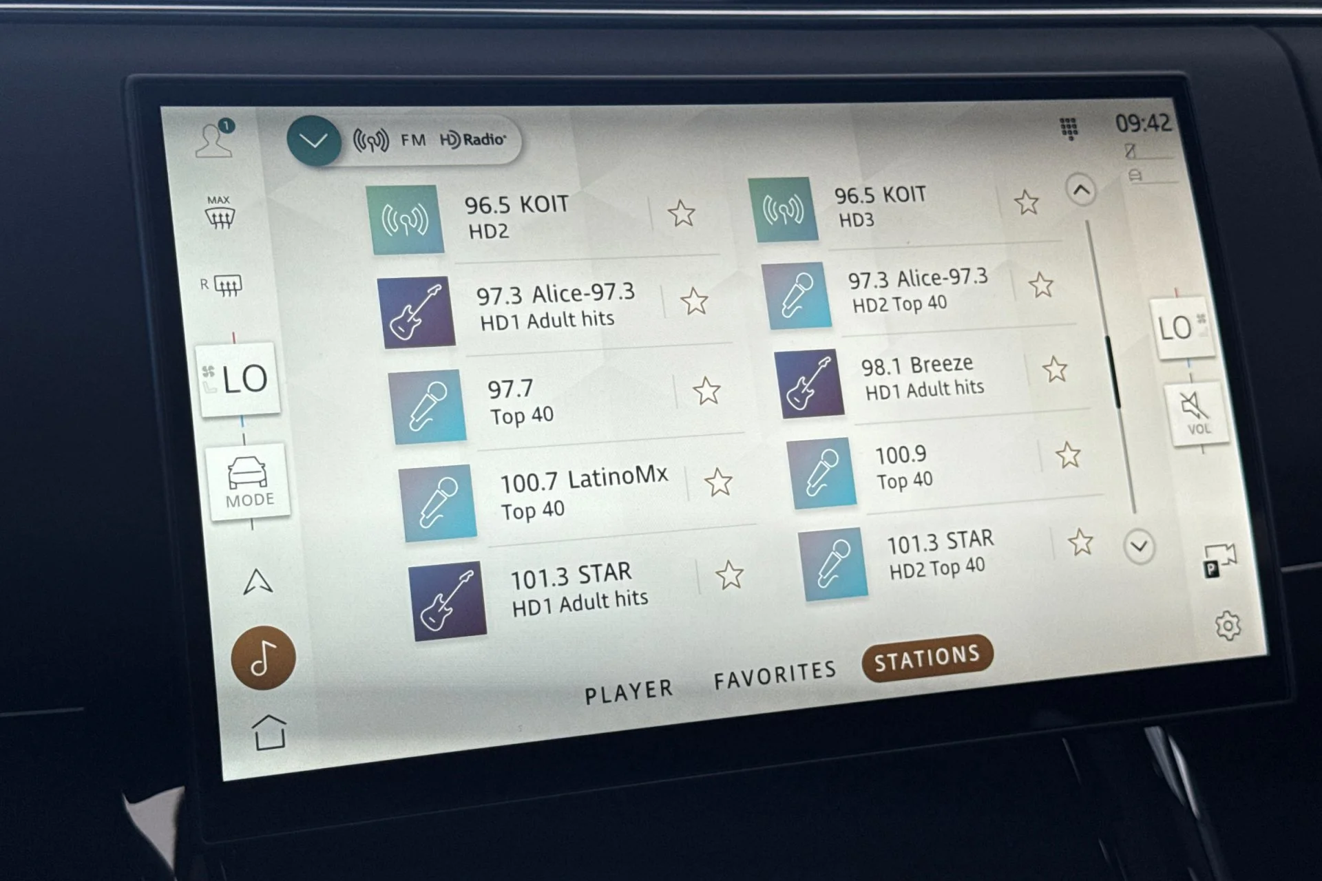 New 2026 Santorini Black Land Rover SE image 20