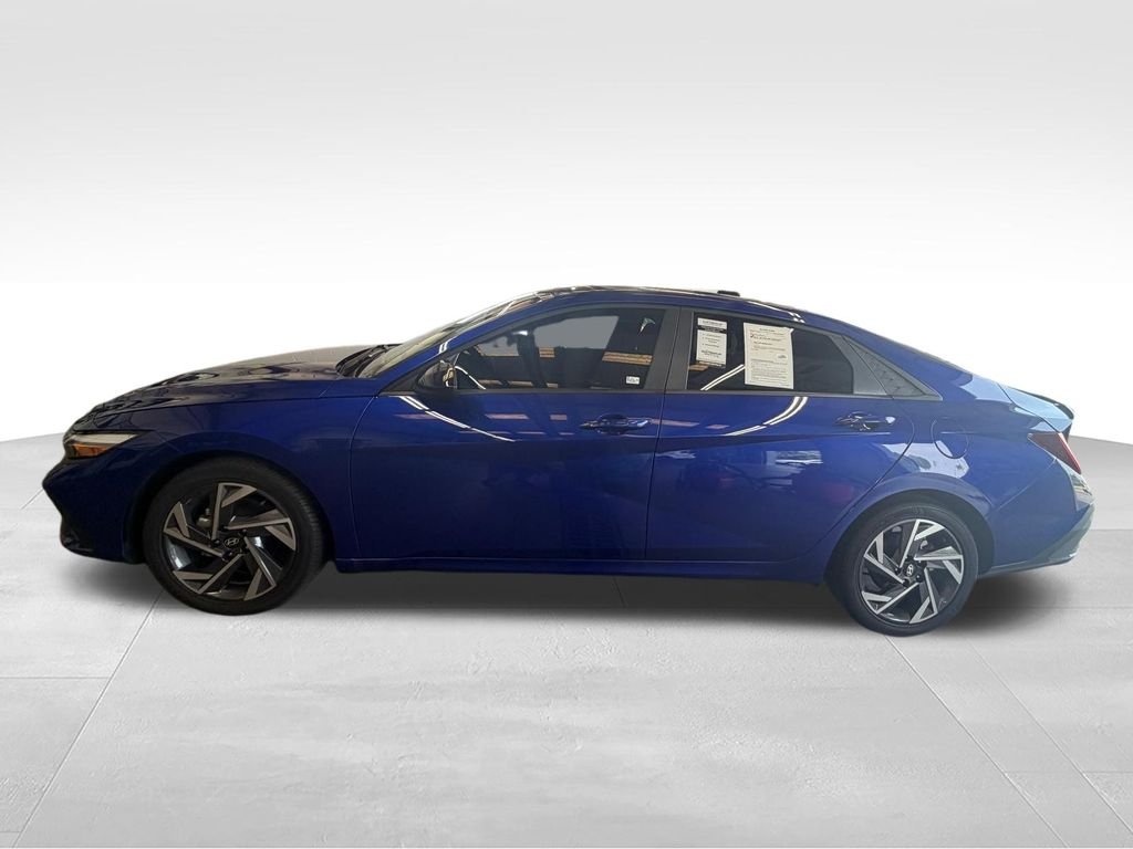 Used 2025 Blue Hyundai SEL Sport image 3
