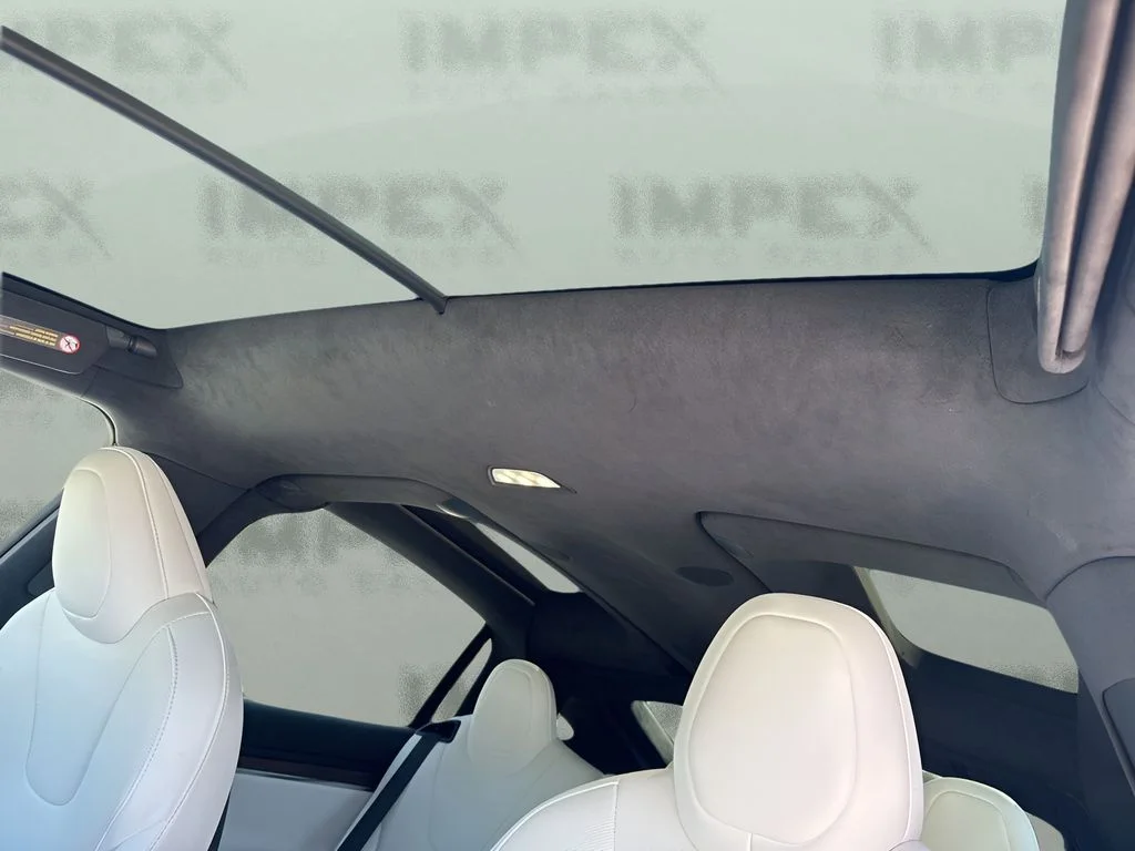 Used 2022  Tesla Base image 11