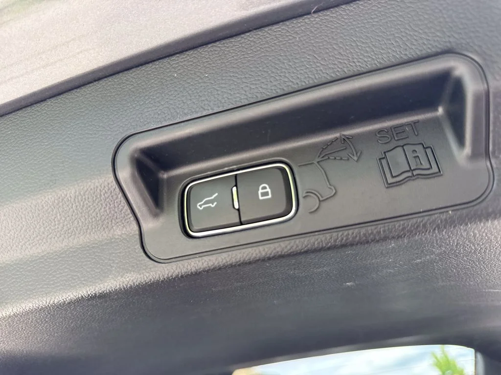 Used 2023 Carbonized Gray Metallic Ford XLT image 35
