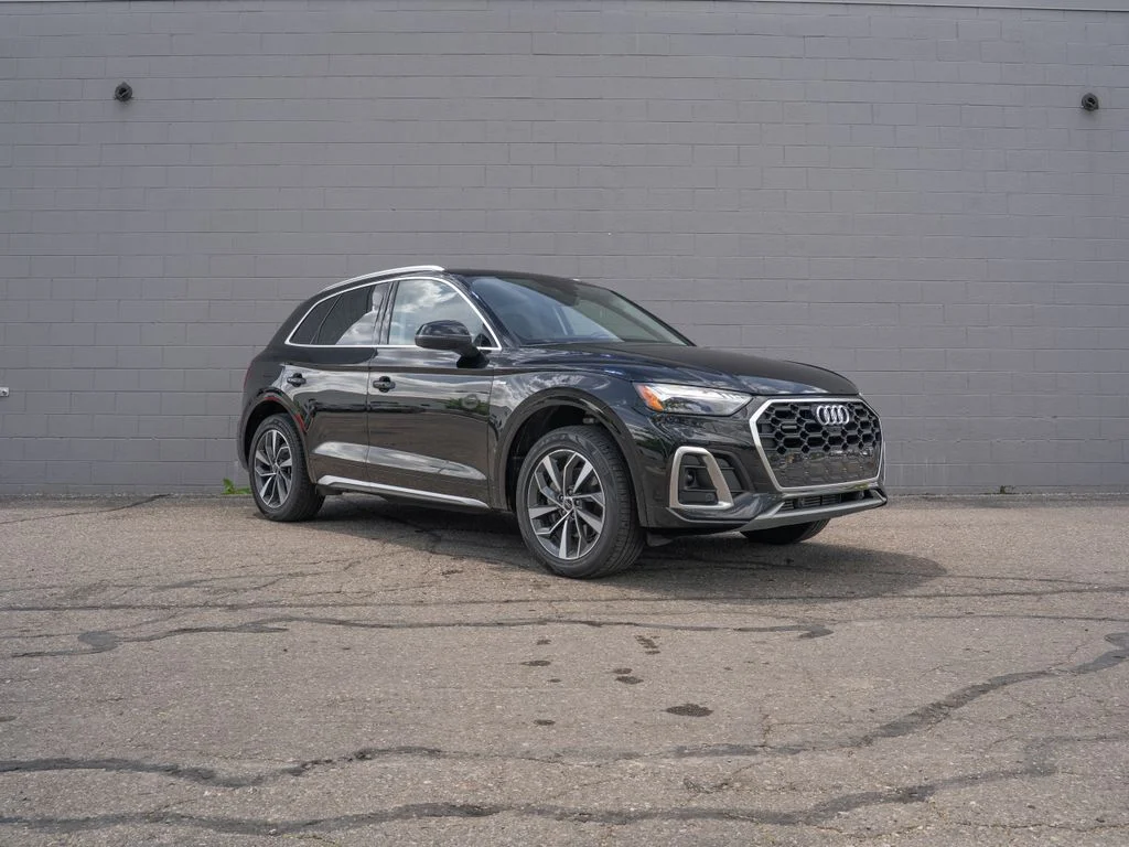 Used 2023 Black Audi 45 S line Prestige image 9