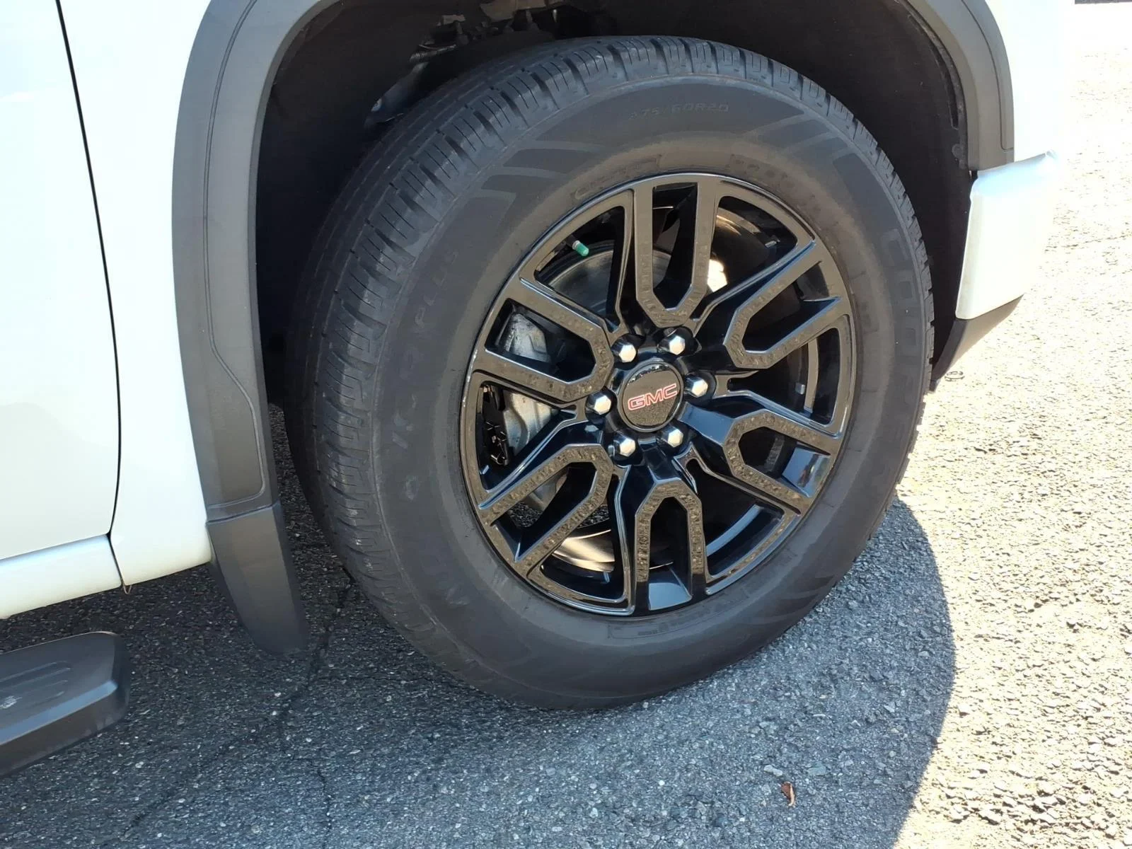 Used 2021 Summit White GMC Elevation image 13