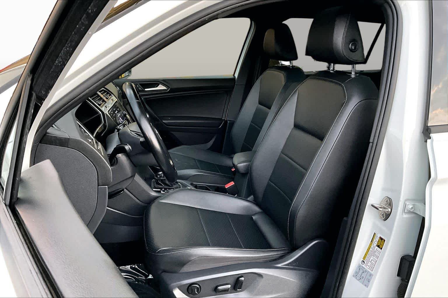 Used 2019 Pure White Volkswagen SEL R-Line Black image 8