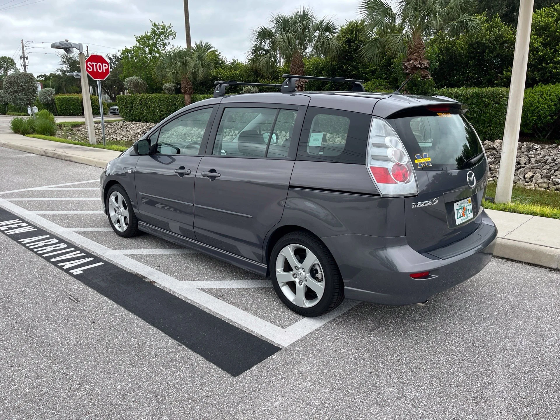 Used 2007 Galaxy Gray Mica Mazda Sport image 3