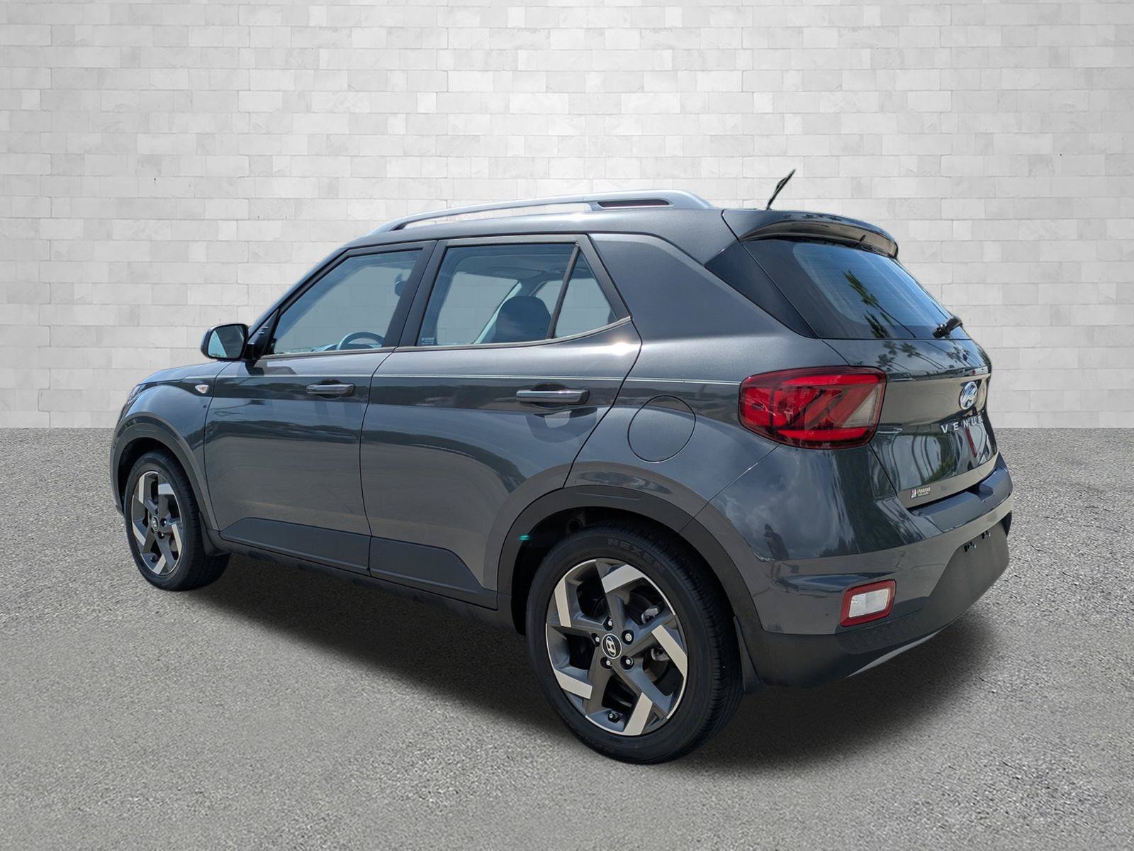 Certified Used 2023 Ecotronic Gray Hyundai SEL image 4