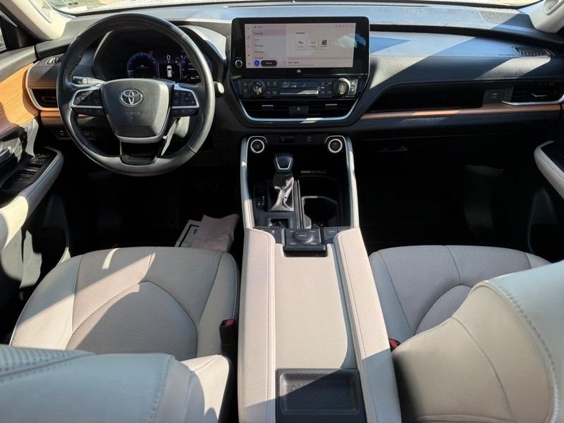 Used 2024 Pearl Toyota Limited image 14