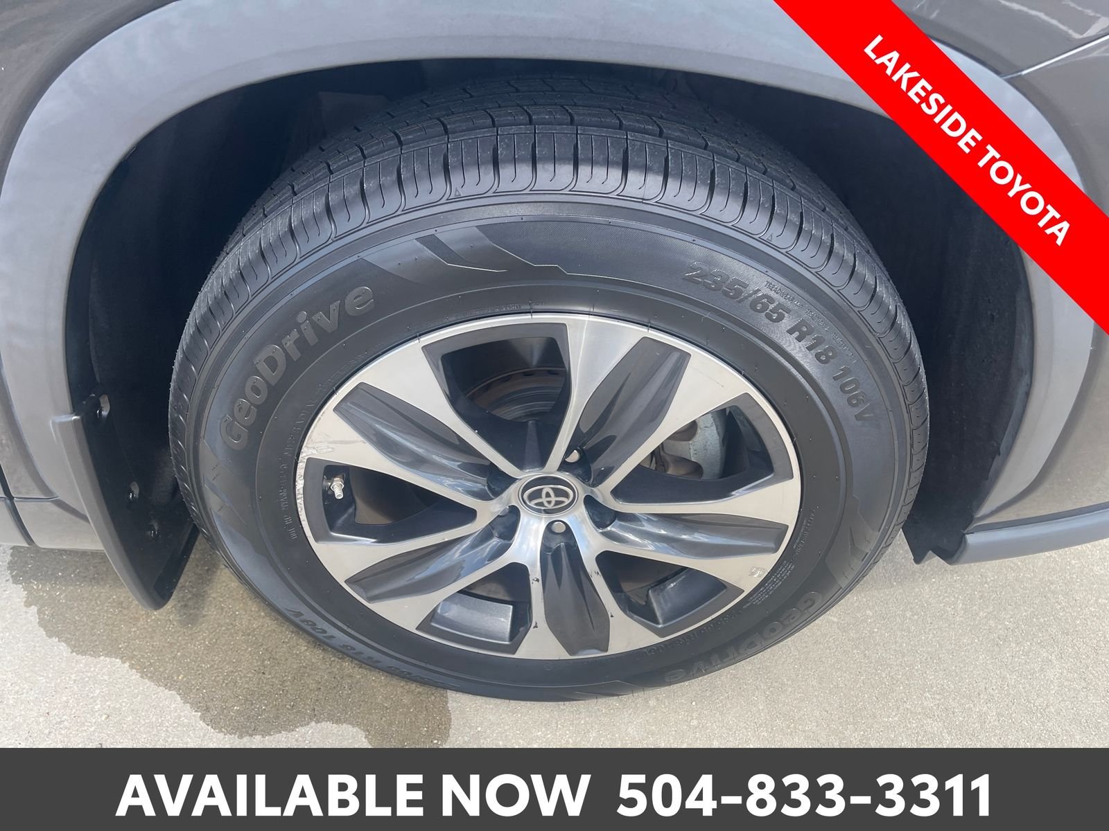 Used 2023 Black Toyota XLE image 10