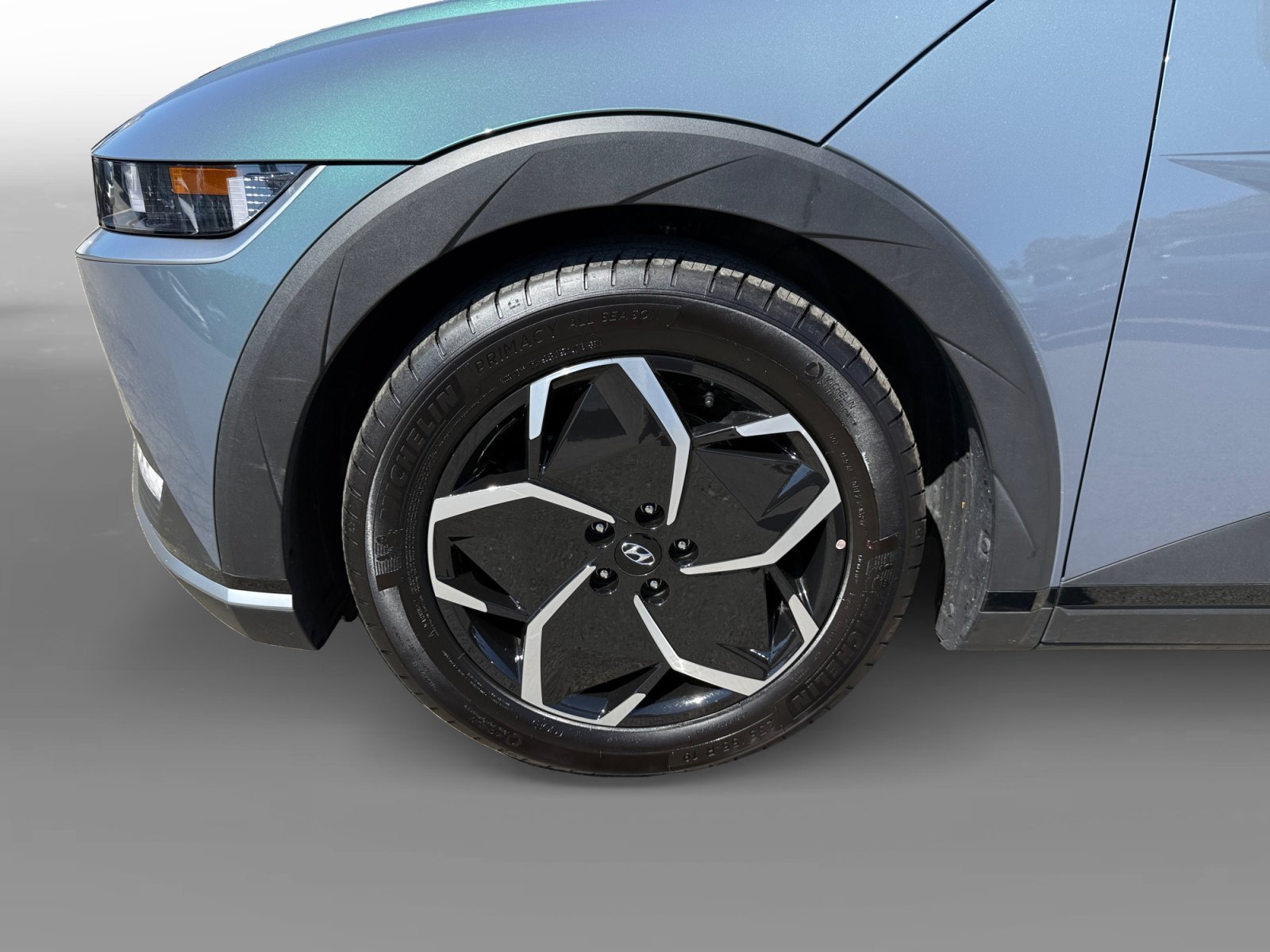Certified Used 2024 Digital Teal Hyundai SEL image 9