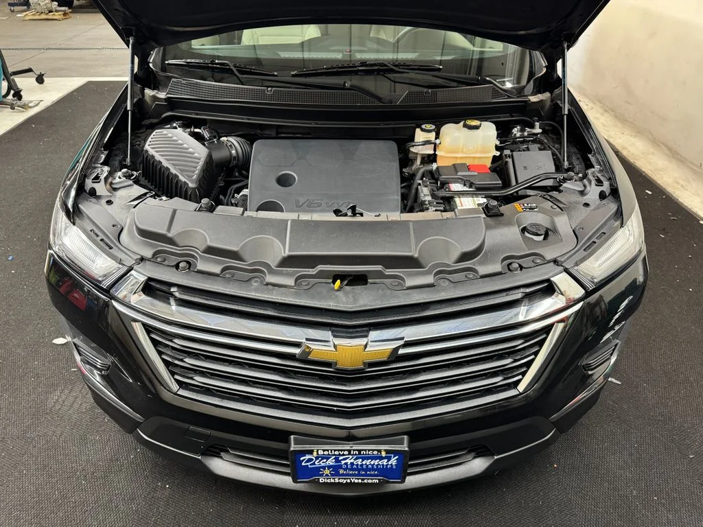 Used 2022 Black Chevrolet LS image 11