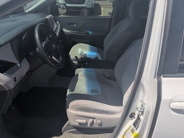 Used 2017 White Toyota LE image 5