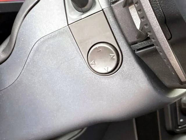 Used 2025 White Metallic Ford Raptor image 34