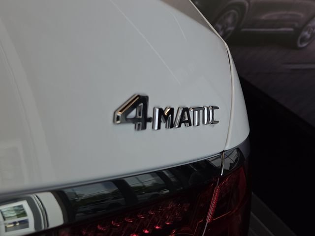 New 2026 MANUFAKTUR Moonlight White Metallic Mercedes-Benz S580 image 30