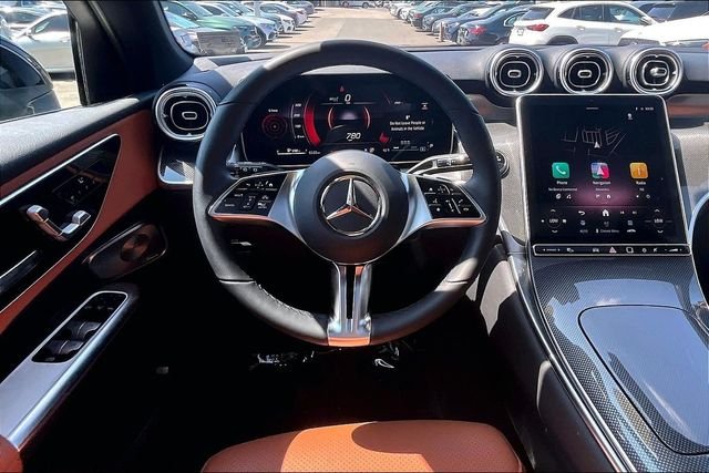 Used 2026 Black Mercedes-Benz GLC 300 image 4