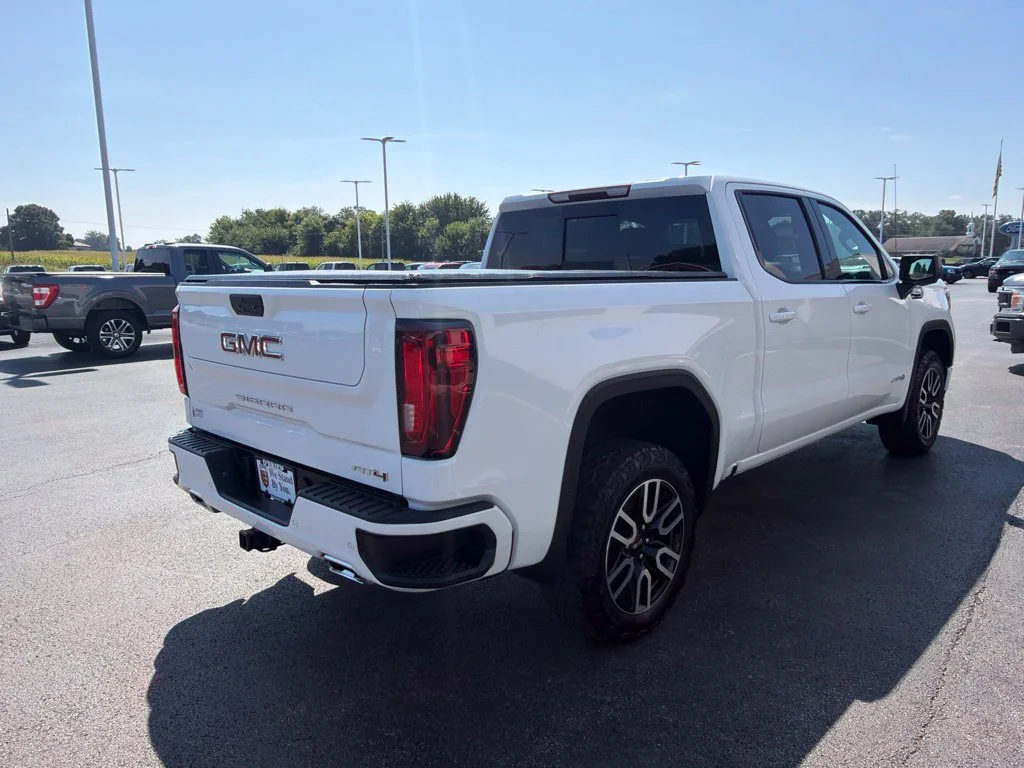 Used 2022 Summit White GMC AT4 image 5