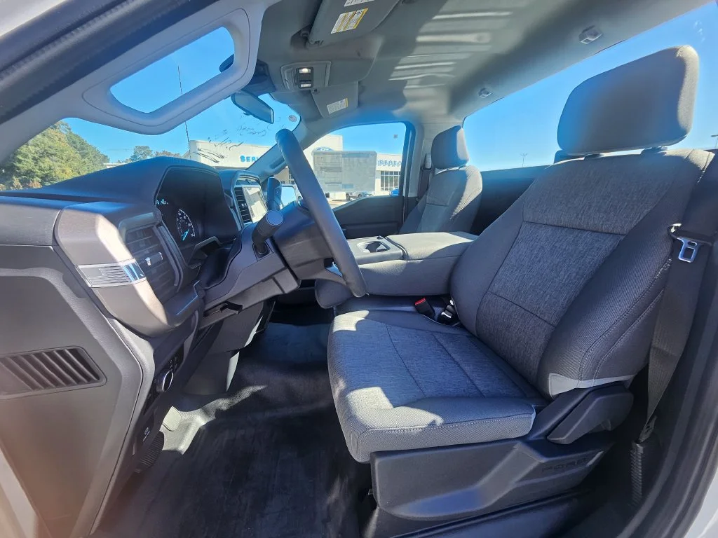 New 2026 Oxford White Ford XL image 6