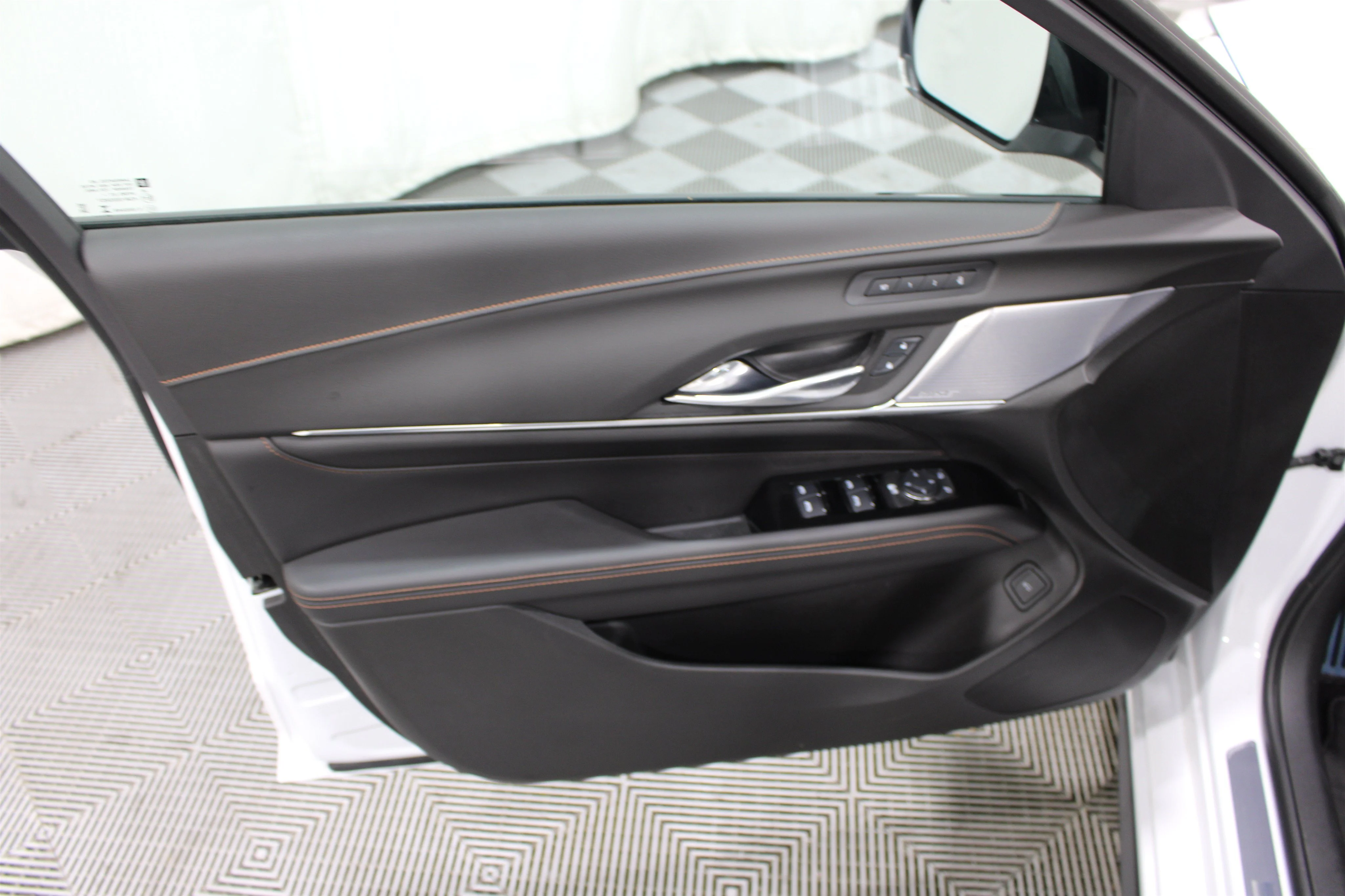 2025 Cadillac CT4 V-Series - Photo 6