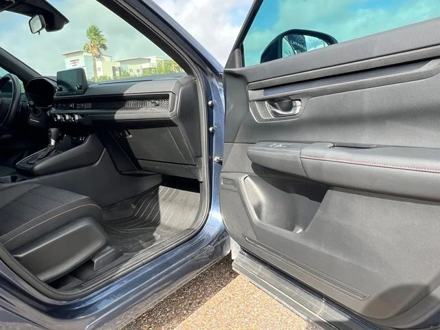 Used 2025  Honda Sport image 24