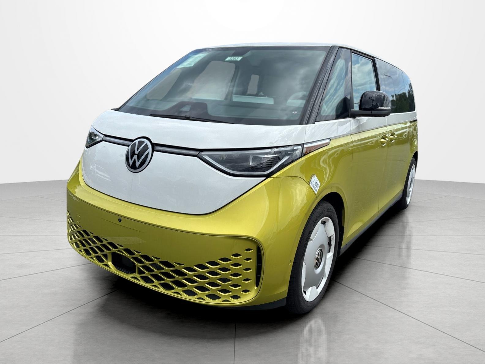 2025 Volkswagen ID. Buzz 1st Edition 4Motion Two-Tone's photo