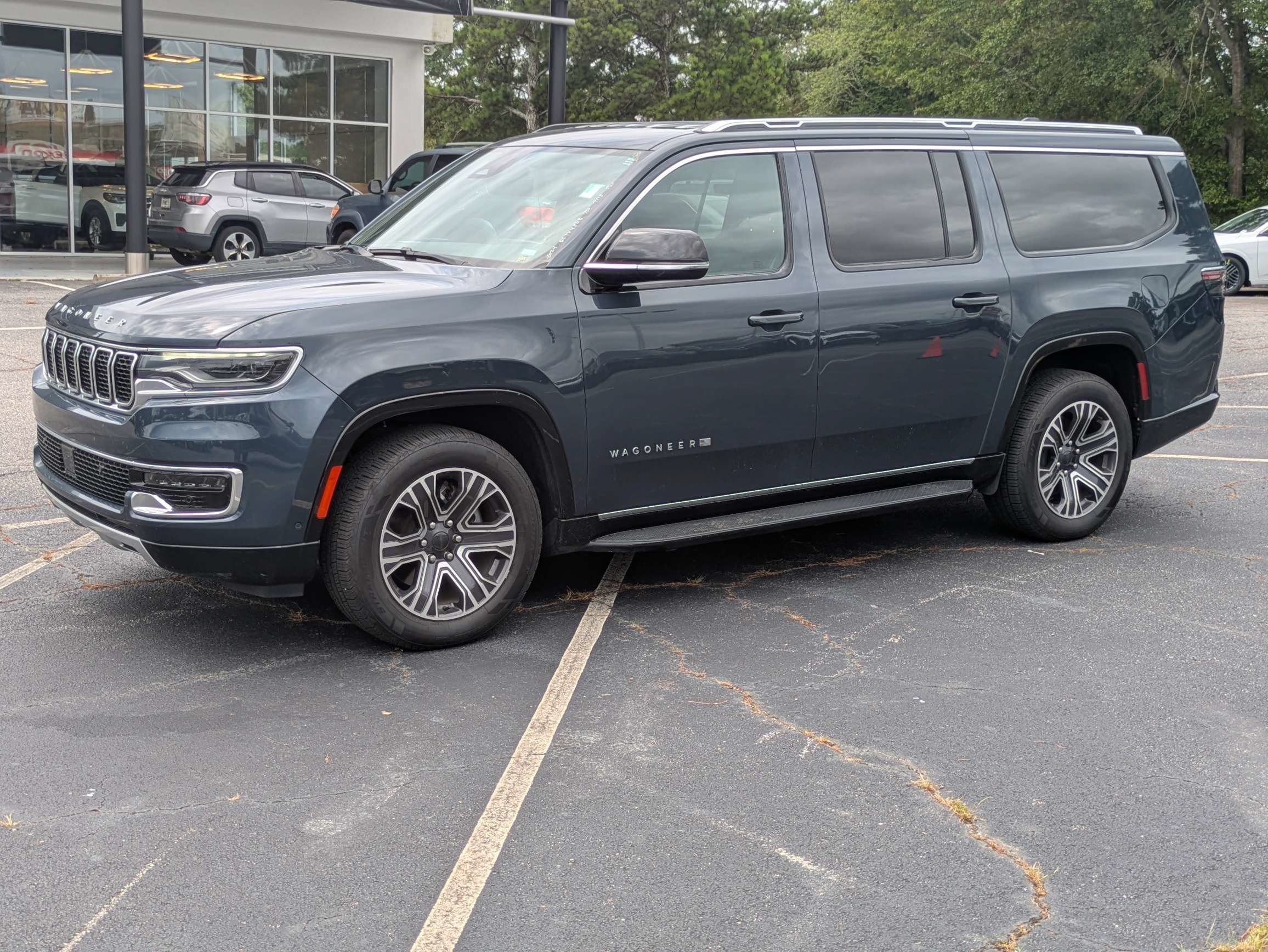 Used 2024  Jeep Series II image 7