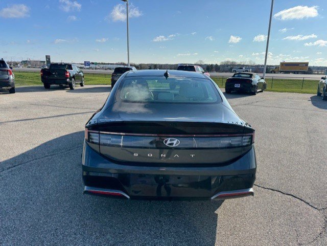 Certified Used 2025 Portofino Gray Hyundai SEL image 6