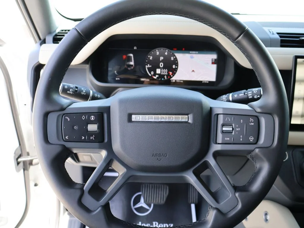Certified Used 2024 Fuji White Land Rover X-Dynamic SE image 30