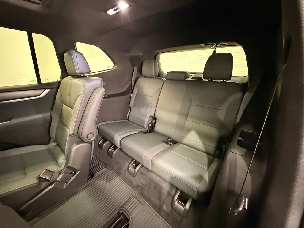 Used 2024 Black GMC AT4 image 17