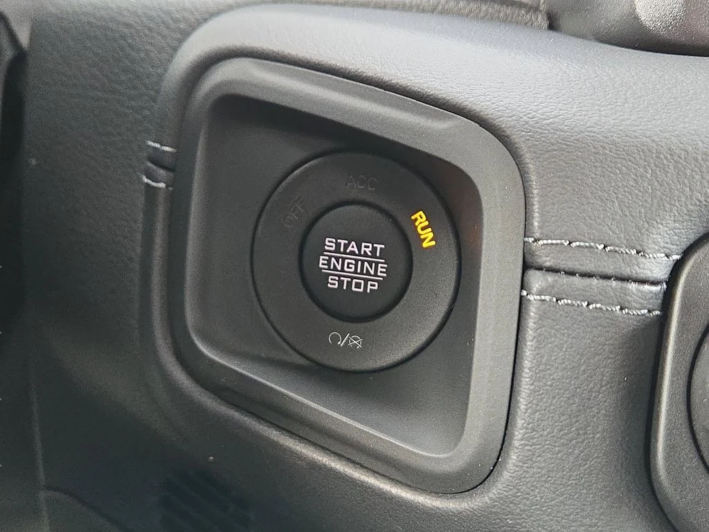 New 2026 Black Clear-Coat Exterior Paint Jeep Sahara image 26
