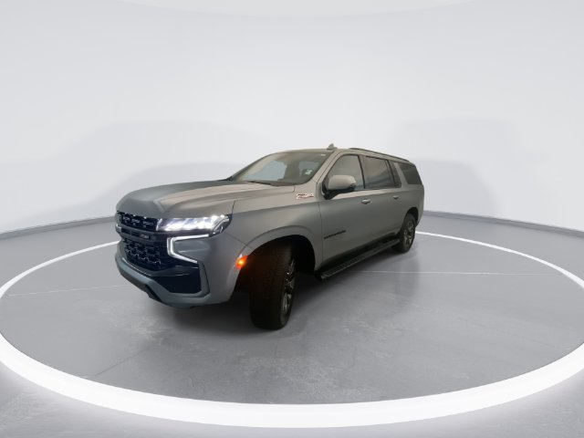 Used 2023 Gray Chevrolet Z71 image 4