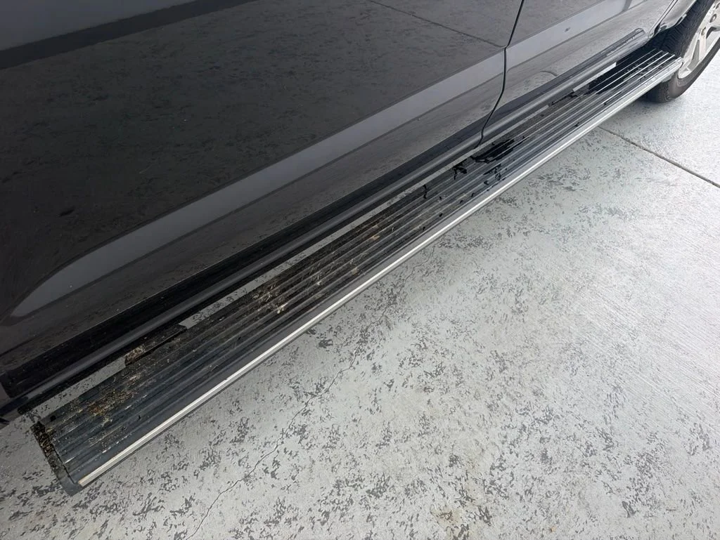 Used 2022 Agate Black Metal Ford XL image 4