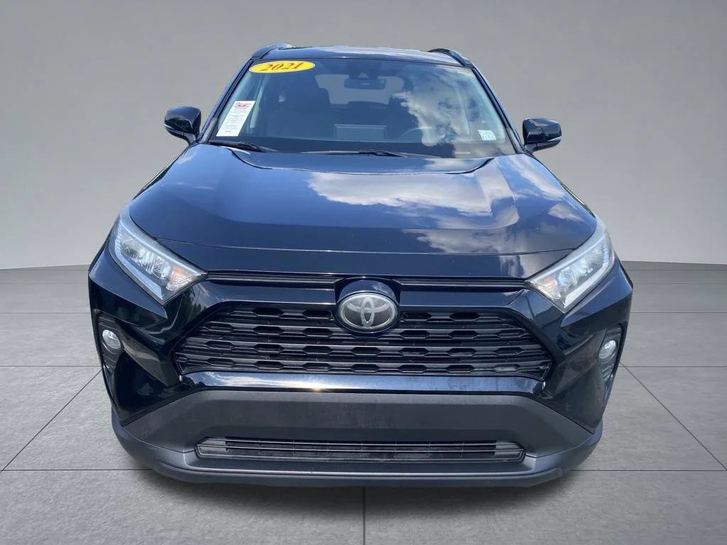 Used 2021 Black Toyota XLE image 18