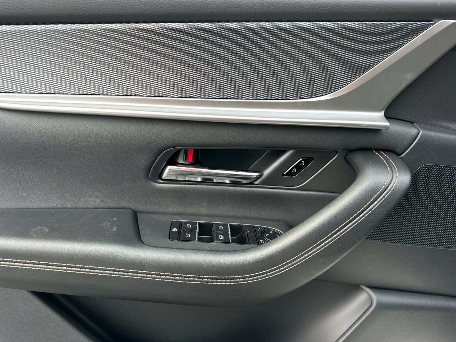 2026 Mazda CX-90 Preferred Package - Photo 10