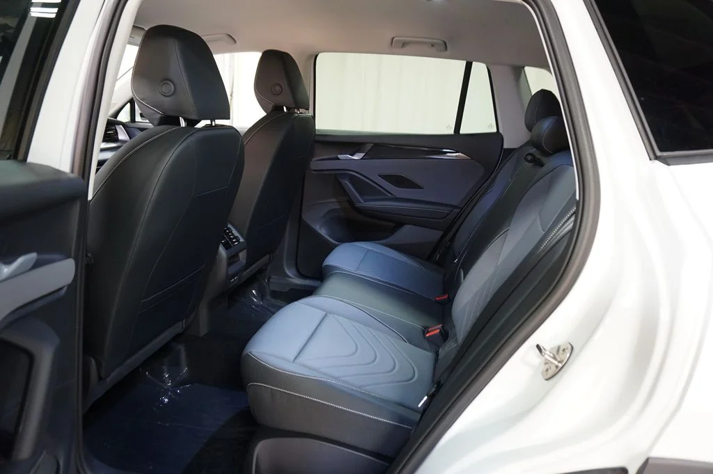 New 2026 White/off-white Volkswagen 2.0T SE image 11