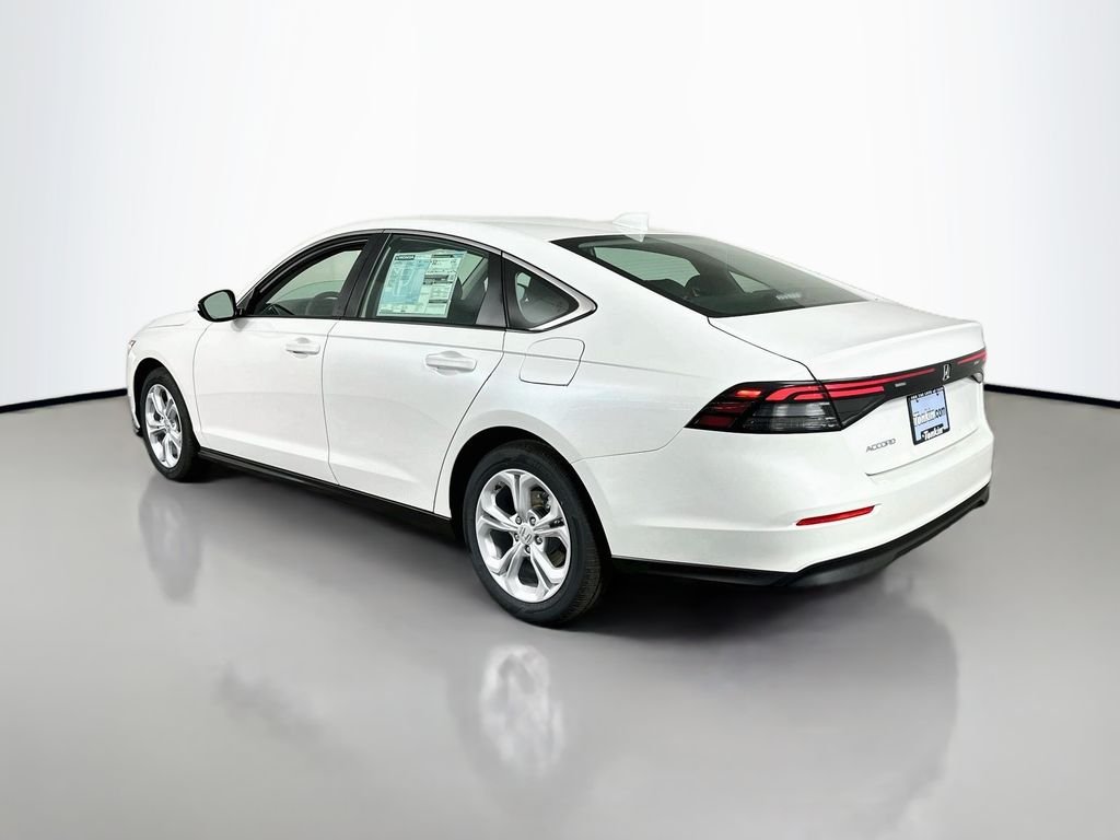 New 2026 Platinum White Pearl Honda LX image 5
