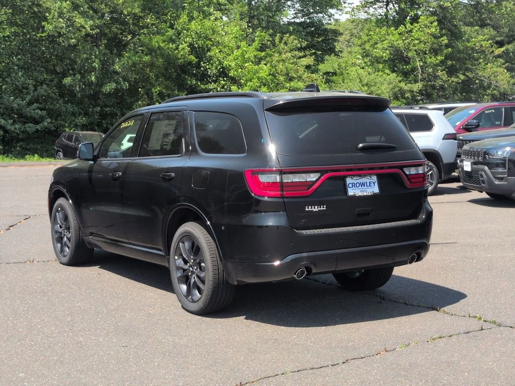New 2026 Diamond Black Clear-Coat Exterior Paint Dodge GT image 5