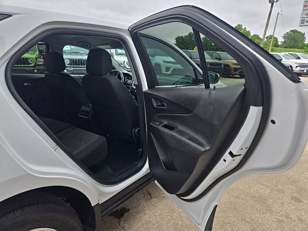 Used 2024 White Chevrolet LT image 74