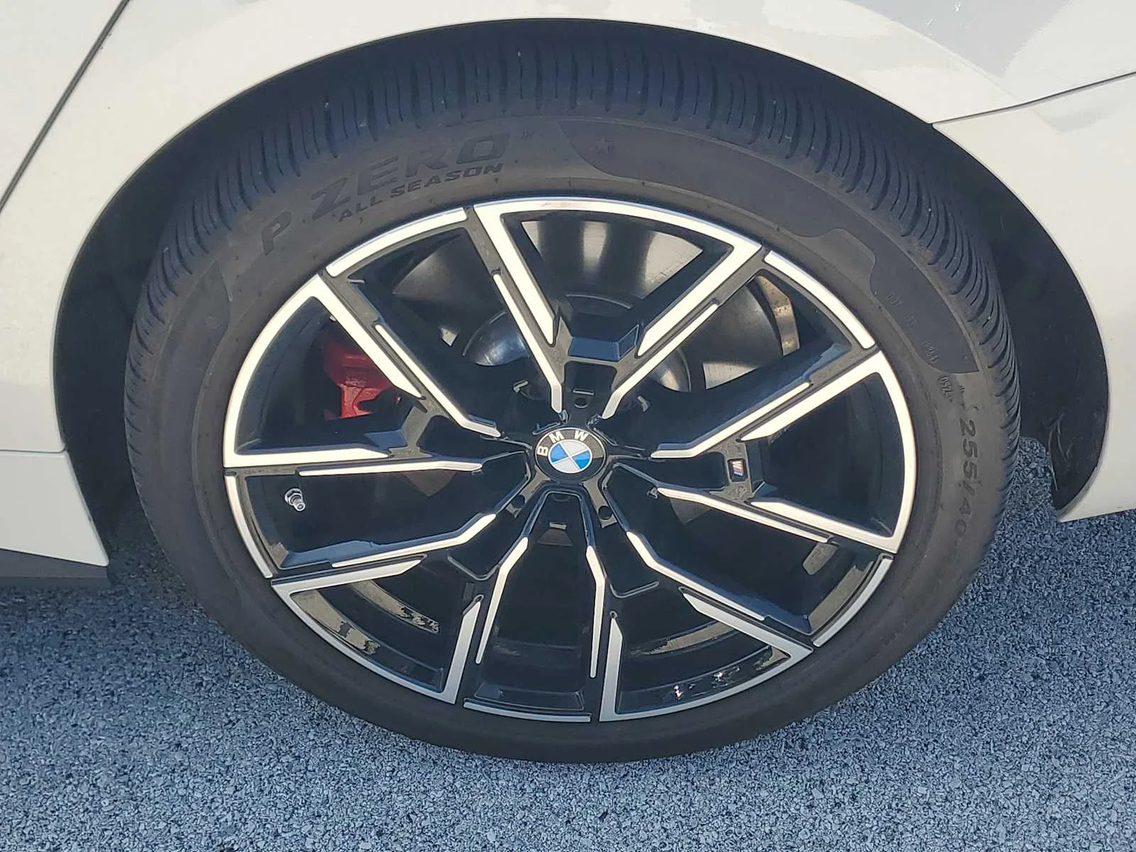 Used 2025 White BMW M50 image 6