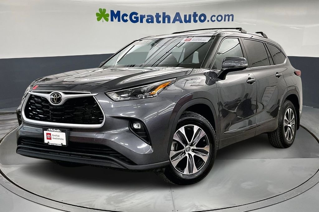 Used 2023 Gray Toyota XLE image 2