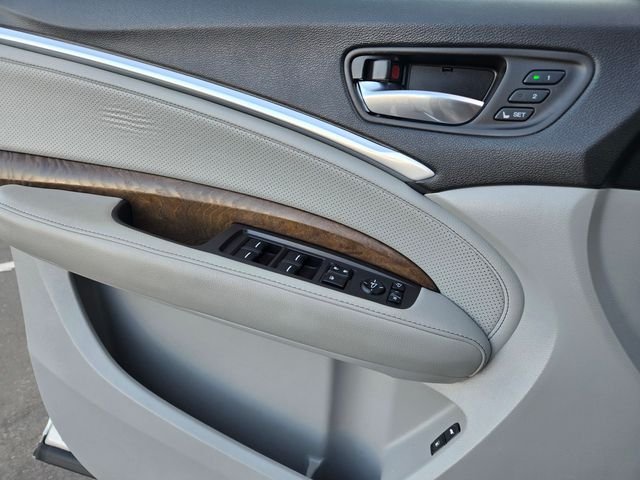Used 2019 Silver Acura 3.5L Technology Package image 17
