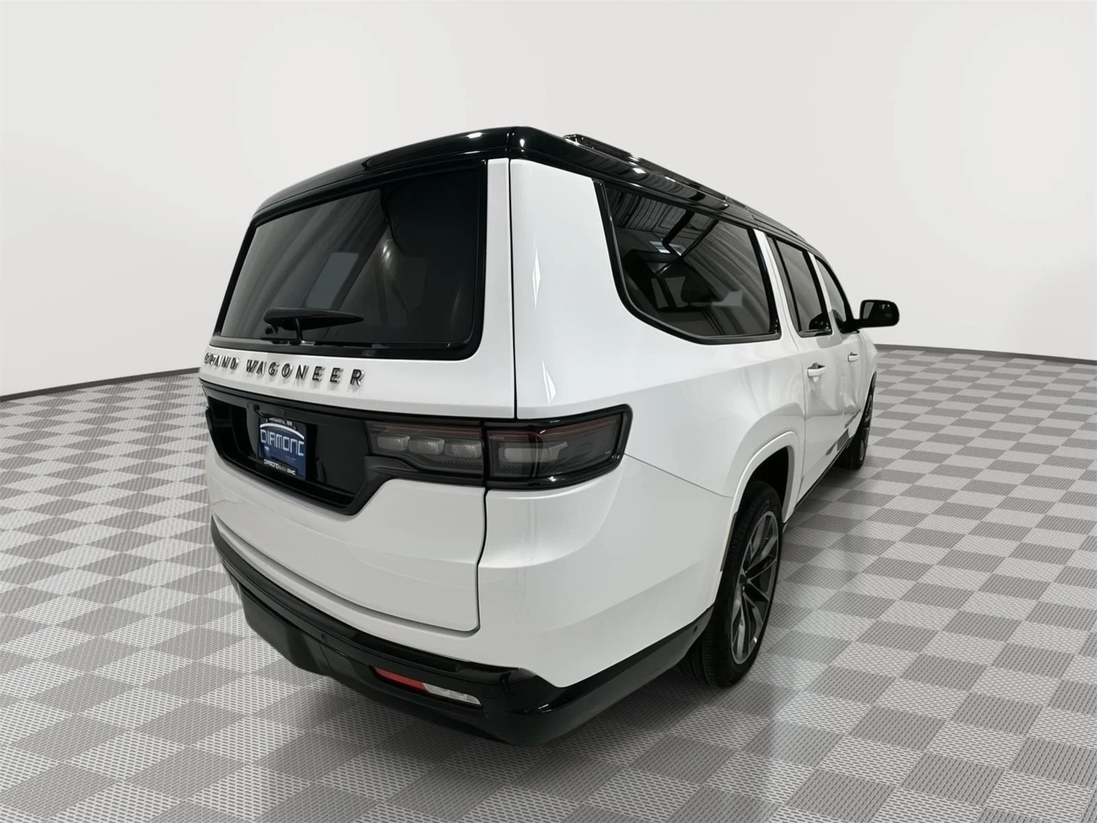 Used 2024 White Jeep Series II image 4
