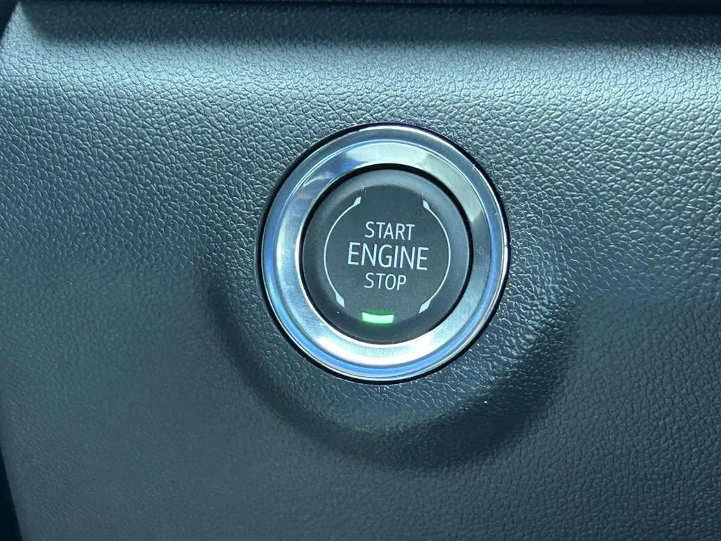 New 2027 Summit White GMC Elevation image 21