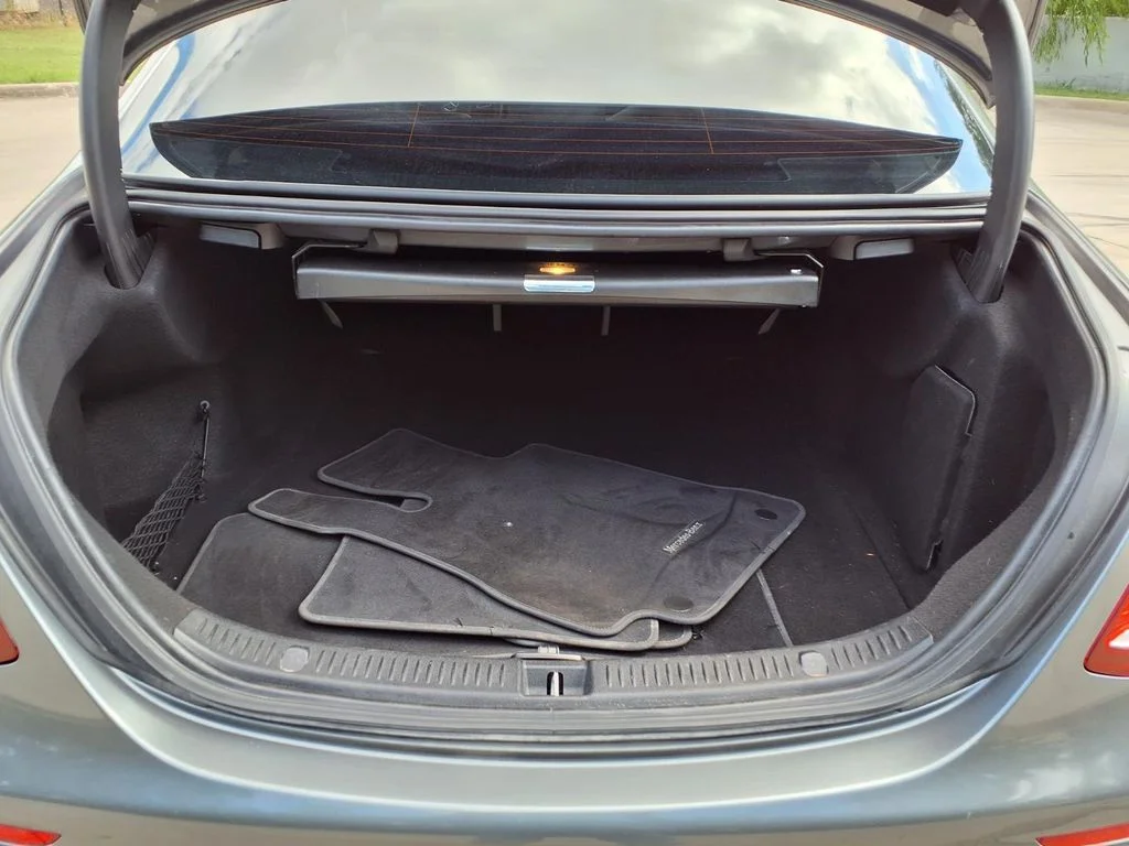 Used 2017 Gray Mercedes-Benz E 300 image 10