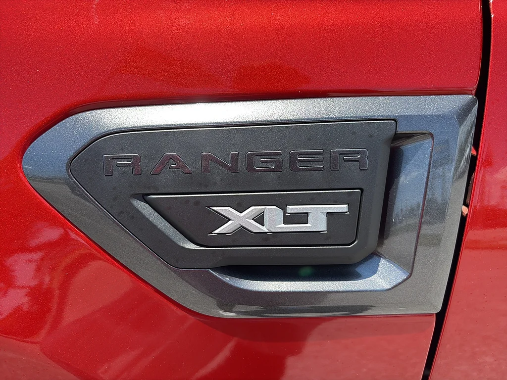 Used 2019 Hot Pepper Red Metallic Tinted Clearcoat Ford  image 12