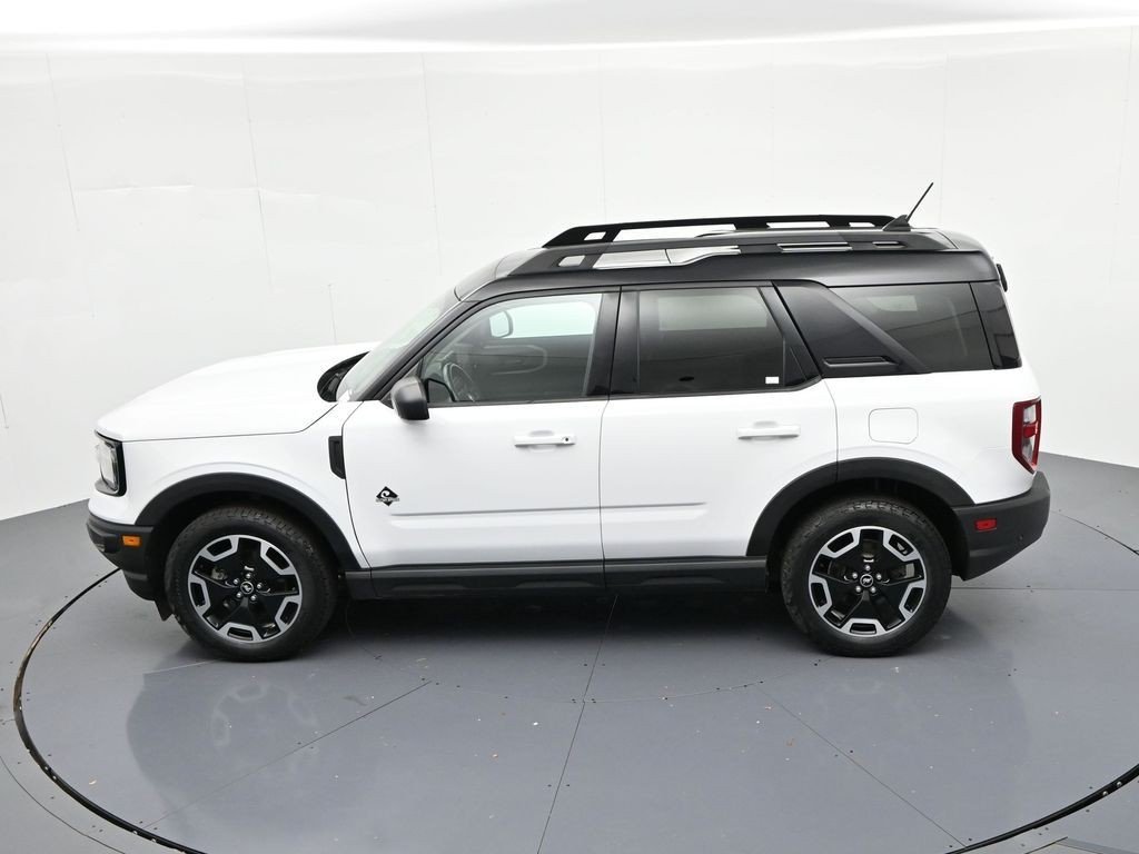Used 2022 Oxford White Ford Outer Banks 4x4 image 19