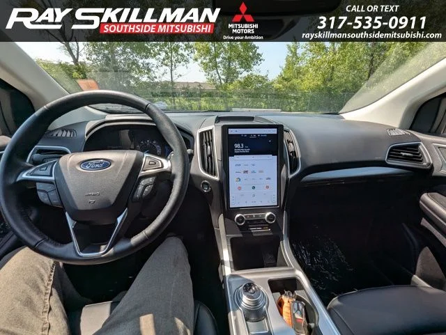 Used 2017 Blue Ford SE image 26