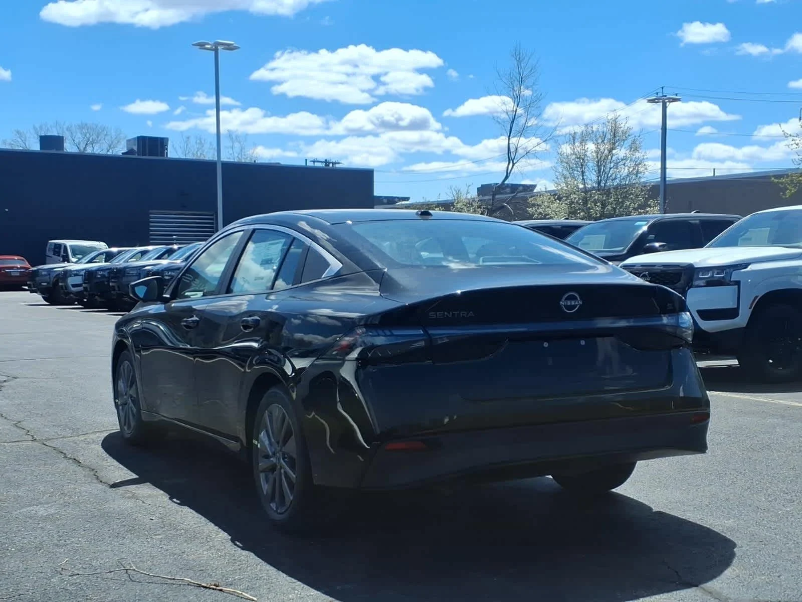 2026 Nissan Sentra SL - Photo 4